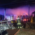 Incendio in un'autorimessa sulla provinciale per Bisceglie: ingenti i danni