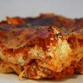 Ferragosto, in spiaggia insalate ma tiene la classica lasagna