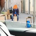 La barbarie della vendita di frutta e verdura nelle strade nel botta e risposta di Matera e Nespoli