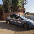 Rapinano automobilista e rubano 1.000 euro a un distributore di benzina, colpo di due malviventi ad Andria