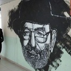 Il liceo  "R. Nuzzi " omaggia Umberto Eco con un murale