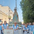 Come tradizione una folla di fedeli alla processione della Madonna dell'Altomare