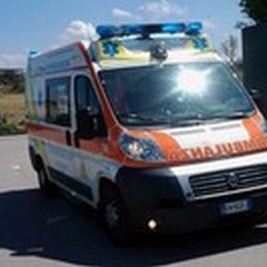 Auto ribaltata sulla “Andria-Trani”: trentenne ferita