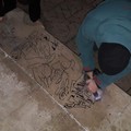 CasaPound ripulisce il Monumento ai Caduti dai graffiti comparsi nei giorni scorsi