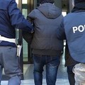 Rapina e lesioni: due giovani arrestati dalla Polizia di Stato