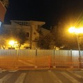 Chiusa totalmente al traffico via Pisani per la caduta del balcone pericolante del crollo del 17 ottobre