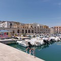 Puglia, record storico per il turismo estivo: a giugno, luglio ed agosto 2022 più di 10 mln di presenze e oltre 2 mln di arrivi