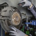 Gli attrezzi che non possono mancare in un garage per la manutenzione dell’auto