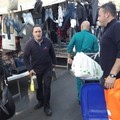 Mercato, agli ambulanti consegnato il kit dei bustoni per la spazzatura