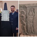 Una scultura raffigurante San Sebastiano donata al Comandante della Polizia Locale Capogna