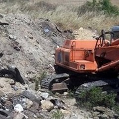 Bomba ecologica a Grottelline: rinvenute tonnellate di rifiuti