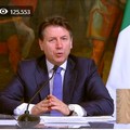 Coronavirus, Conte:  "Ai Comuni 400 mln per distribuire cibo o buoni "