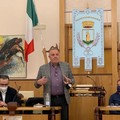 Il libro “Cento Caffè dì carta” di Paolo Farina presentato nell’aula consiliare dì Minervino Murge