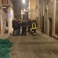 Giornata da dimenticare, crollo in via Corrado IV di Svevia: ferito un uomo