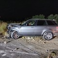 Schianto nella notte sull'Andria Canosa: distrutta una Range Rover