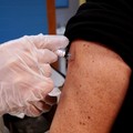 Vaccino anti influenzale: in Puglia manca un milione di dosi, la Regione contro l'azienda