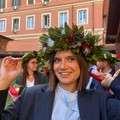 Elena Memeo, giovane addetta alla sicurezza al Senato della Repubblica, laureatasi alla  "Sapienza " con 110 e lode