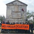 #siamosolocustodi, ripulito anche quest’anno l’epitaffio della Disfida