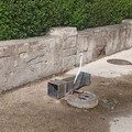 Abbattuta la fontana pubblica di via Milite Ignoto