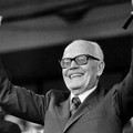 La scuola Vittorio Emanuele III intitolata a Sandro Pertini