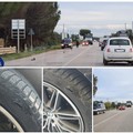 Finisce con la sua auto dentro una buca sulla strada tangenziale: brutta avventura per un automobilista andriese