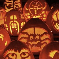 Maschere di Halloween ed addobbi natalizi sequestrati nella Bat dai Carabinieri del Nas