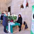 Giornata del Malato Oncologico, il Calcit di Andria la celebra con i fiori alla Madonna