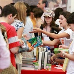 Il profumo delle viole che allontana i ragazzi dalla lettura