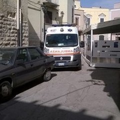 Parcheggio selvaggio: ambulanza bloccata in Piazza San Ciriaco