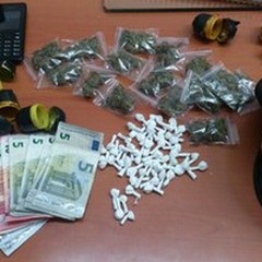 Spaccio di sostanze stupefacenti: arrestati due 34enni
