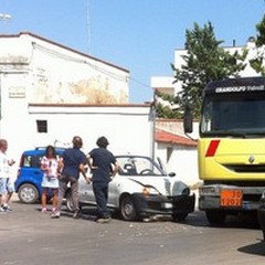 Semafori spenti o imprudenza: incidente in via Castel del Monte