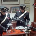 In possesso di pistola clandestina e centraline rubate, arrestato insospettabile