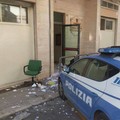 Bomba al Commissariato, è esplosa conserva di pomodoro