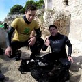 Puliamo il mondo: 12 sub andriesi puliscono i fondali di Polignano a mare