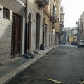 Andria si sveglia con l'immondizia davanti alla porta