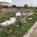Rifiuti abbandonati: "Oltre alla multa gli sporcaccioni ripuliscano ", questa la richiesta di alcuni cittadini