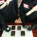 Due corrieri della droga arrestati dai Carabinieri con mezzo chilo di hashish