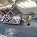 Non c'è pace per il manto stradale di via Lorenzo Bonomo: continui lavori ai pozzetti manomettono l'asfalto