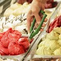 Con guerra Russia e Ucraina è anche caro gelato: aumentano +5,2% lo zucchero e +3,6% le uova