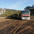 Incendio di sterpaglie rischia di mandare in fumo villa su via vecchia Spinazzola: decisivo intervento dei Vigili del fuoco