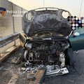 Auto a fuoco sulla statale 170 tra Andria e Barletta