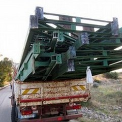 Recuperato autocarro con 200 quintali di materiale ferroso