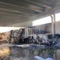 A fuoco mezzi della raccolta rifiuti a Minervino murge: sul posto i VV.F., indagini dei Carabinieri della Compagnia di Andria