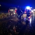 Il pericolo corre sulla  "Andria-Trani ": auto ribaltata, un ferito