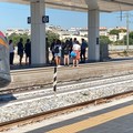 Tragico incidente alla stazione di Trani, un 50enne perde la vita davanti a decine di persone