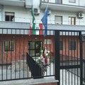 Andria si stringe all’Arma: fiori davanti alla Caserma dei Carabinieri