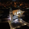 Processione notturna della Madonna dei Miracoli: migliaia di persone ad accogliere la patrone di Andria