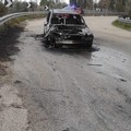 Andria: auto s'incendia sulla rampa della S.P. 2 all'uscita per via Monte Faraone