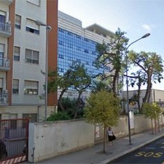 L'Ospedale chiude le porte alle auto: per gli infermieri atti di vandalismo