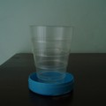Il "bicchiere telescopico " per ridurre l'uso della plastica